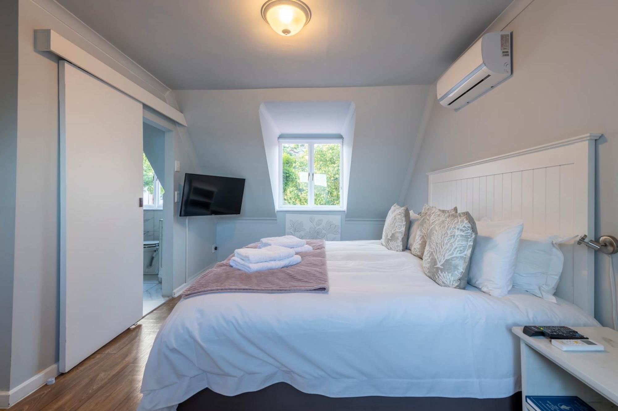 6 On Protea Bed & Breakfast Knysna Bilik gambar