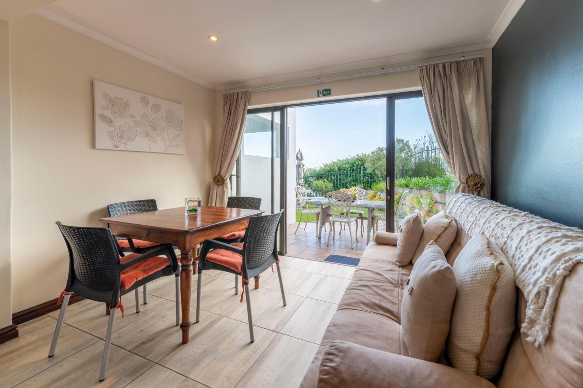 6 On Protea Bed & Breakfast Knysna Bilik gambar
